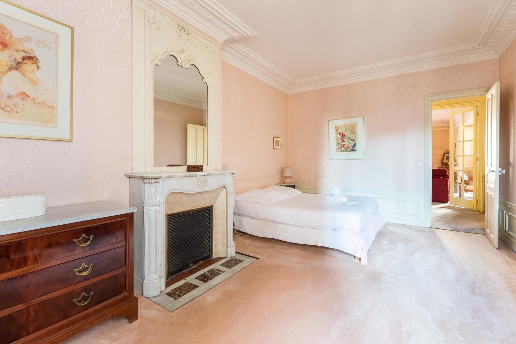 Le Laos - Tour Eiffel - Metro 6 Cambronne Appartement Parijs