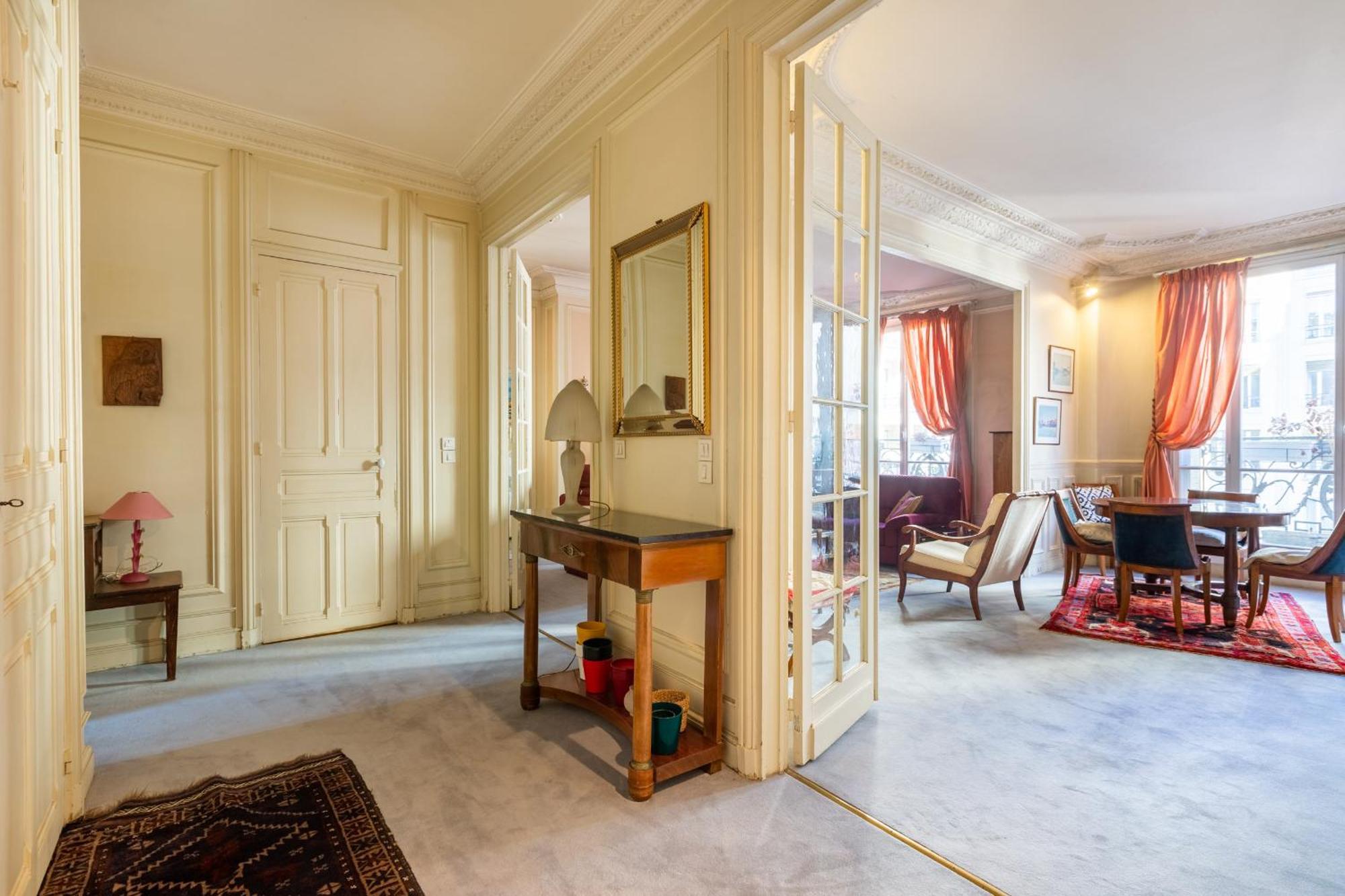 Appartement Le Laos - Tour Eiffel - Metro 6 Cambronne Parijs